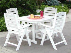 Fifthroom's Polywood Gulfstream Patio Dining Set is made in the USA.
