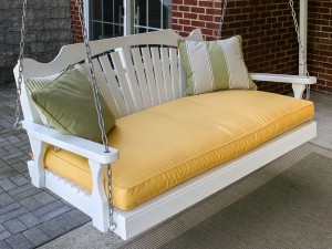 swingbed w/cushions