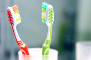 01-How-Bad-is-it-to-Share-a-Toothbrush-159311405-ABykov-1024x683