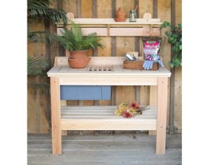 Cyprus Potting Table deisgned for easy clean up