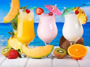 fun and refreshing summer drinks, alcoholic and non