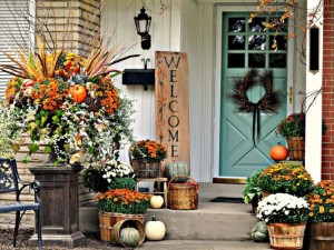 fall-porch-decorating-ideas-ways-to-decorate-your-porch-for-fall-800x500
