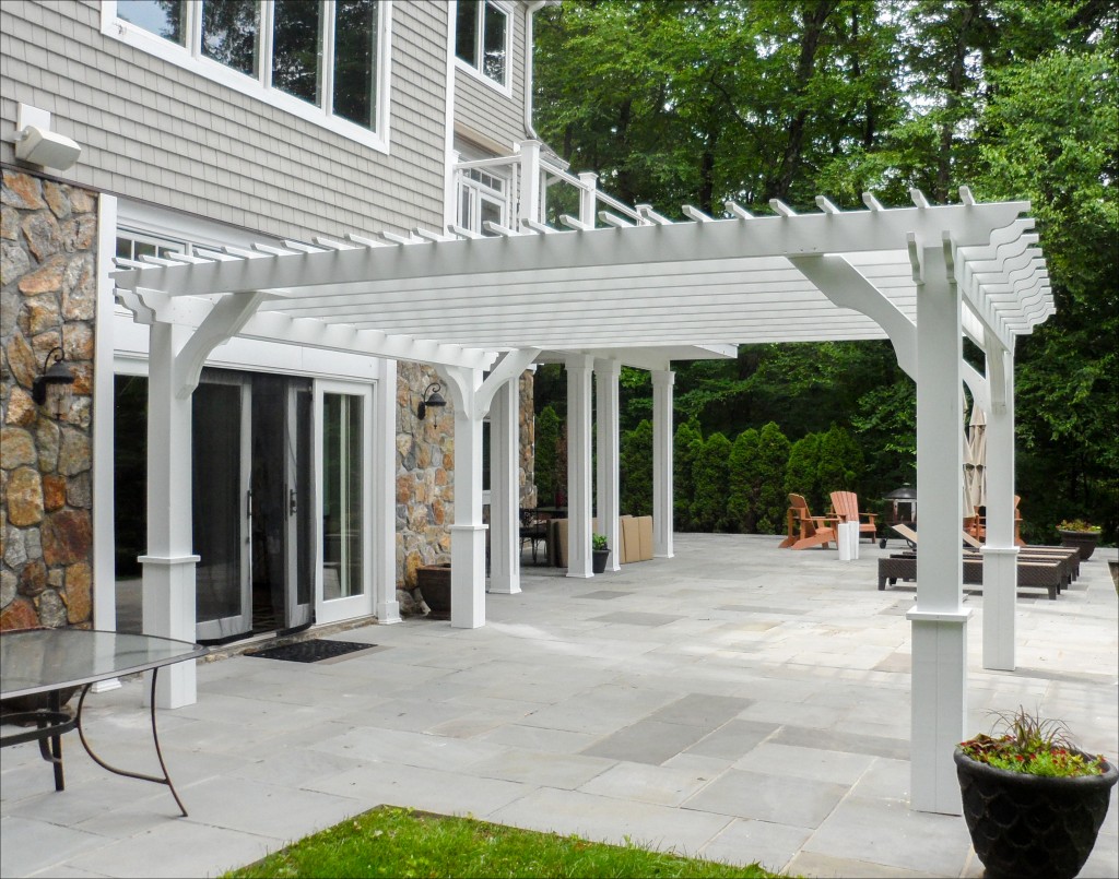 5 Materials for Your Pergola - Fifthroom Living